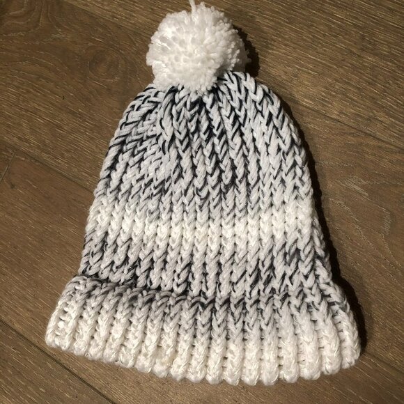 Hand Crafted Neutral Cozy Knit Toque with Pom-Pom in White + Grey Size OS - Picture 2 of 6